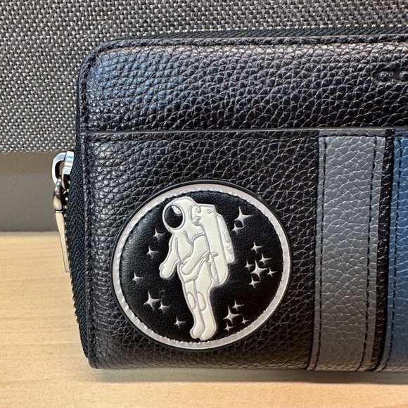 NWT! RARE! COACH X NASA SOFT LEATHER ZIP WALLET ASTRONAUT SPACE SHIP F28297 Limi - Picture 2 of 8